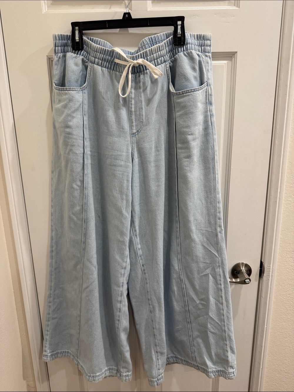Universal Thread Light Blue Wide-Leg Drawstring Jeans
